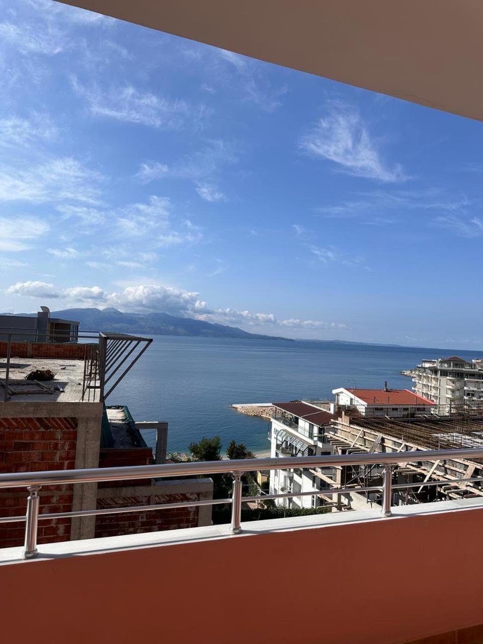 Seaside Cityscape 3 Apartment *